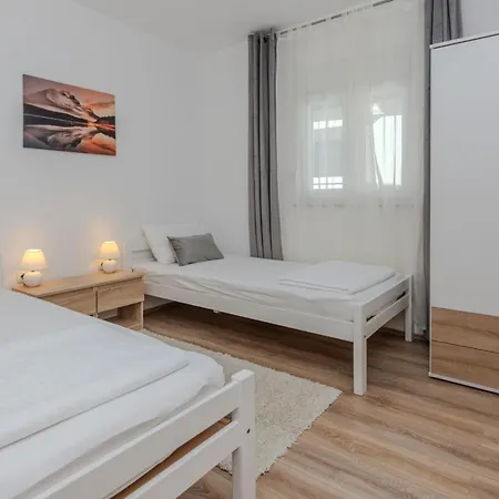 Family Friendly House With A Swimming Pool Privlaka, Zadar - 23516 *