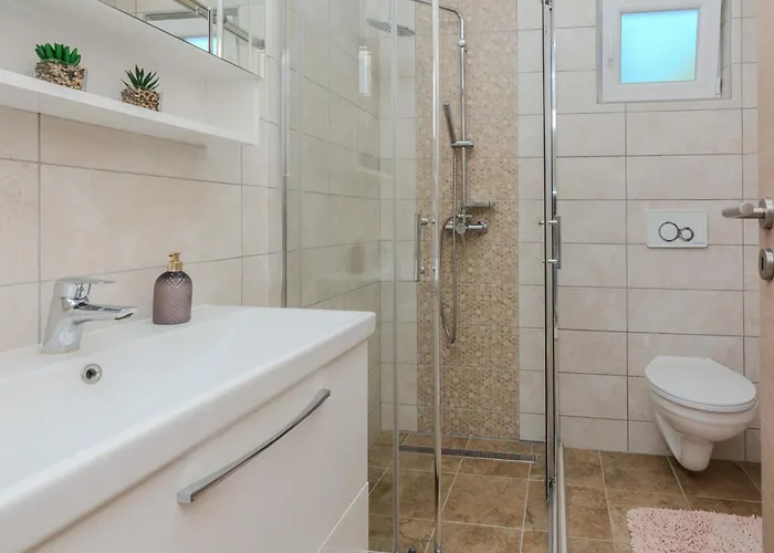 Family Friendly House With A Swimming Pool Privlaka, Zadar - 23516 Ferienhaus